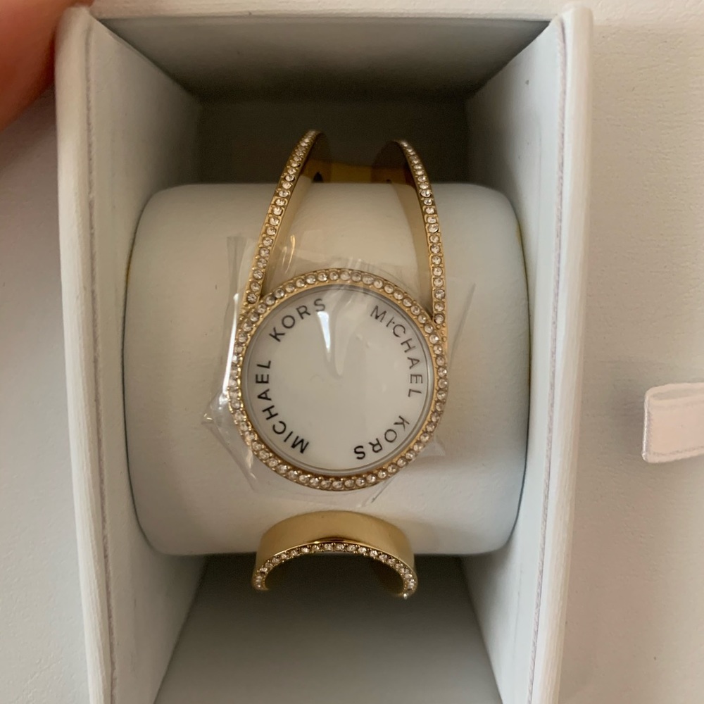 Michael Kors access rose gold bracelet